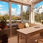 Charming Sunroom With Panorama View アパート ランダーズ
