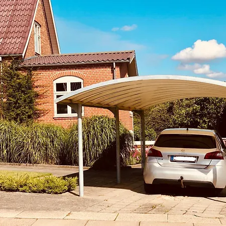 Apartment Charming Sunroom With Panorama View