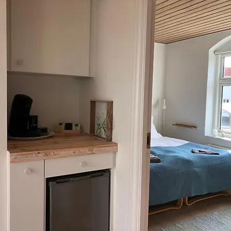 Charming Sunroom With Panorama View *